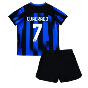 Inter Milan Juan Cuadrado #7 Hjemmebanesæt Børn 2023-24 Kort ærmer (+ korte bukser)